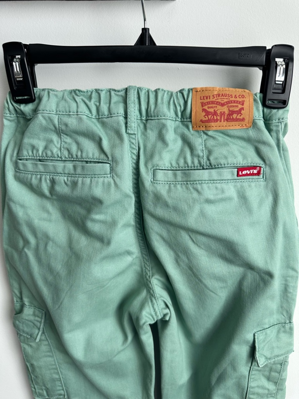 Levi’s Mint Green Cargo Pants Trendy Cotton Everyday Playwear Unisex Size 12R - Picture 11 of 13